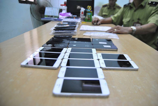 Smuggling electronic devices, laptops evolve complexly