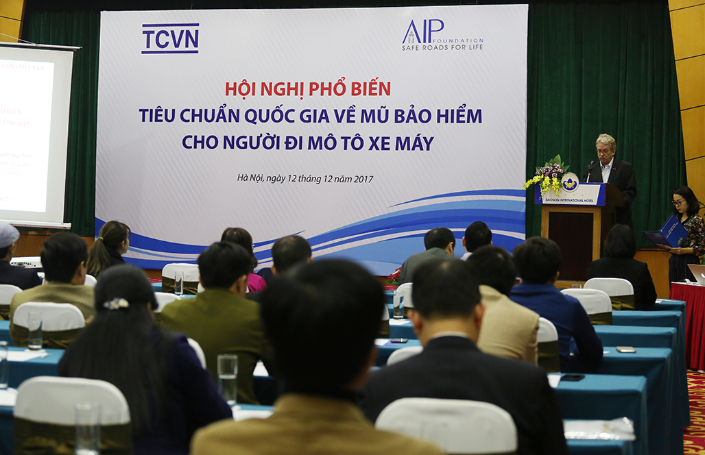  Conference on the standard of helmets for motorcyclists